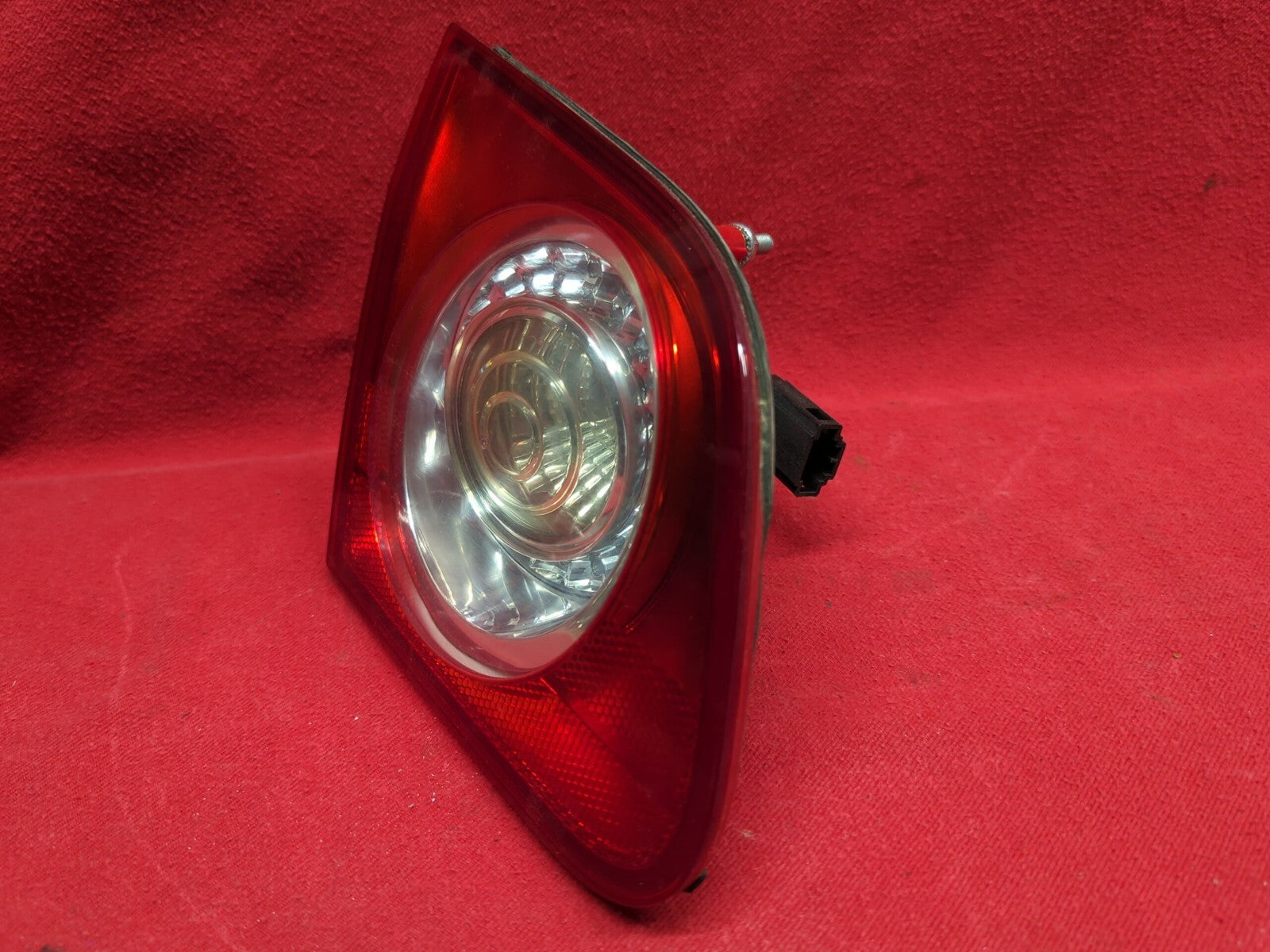 2006 2007 2008 2009 2010 Volkswagen VW Passat LEFT INNER TRUNK Tail Light Lamp