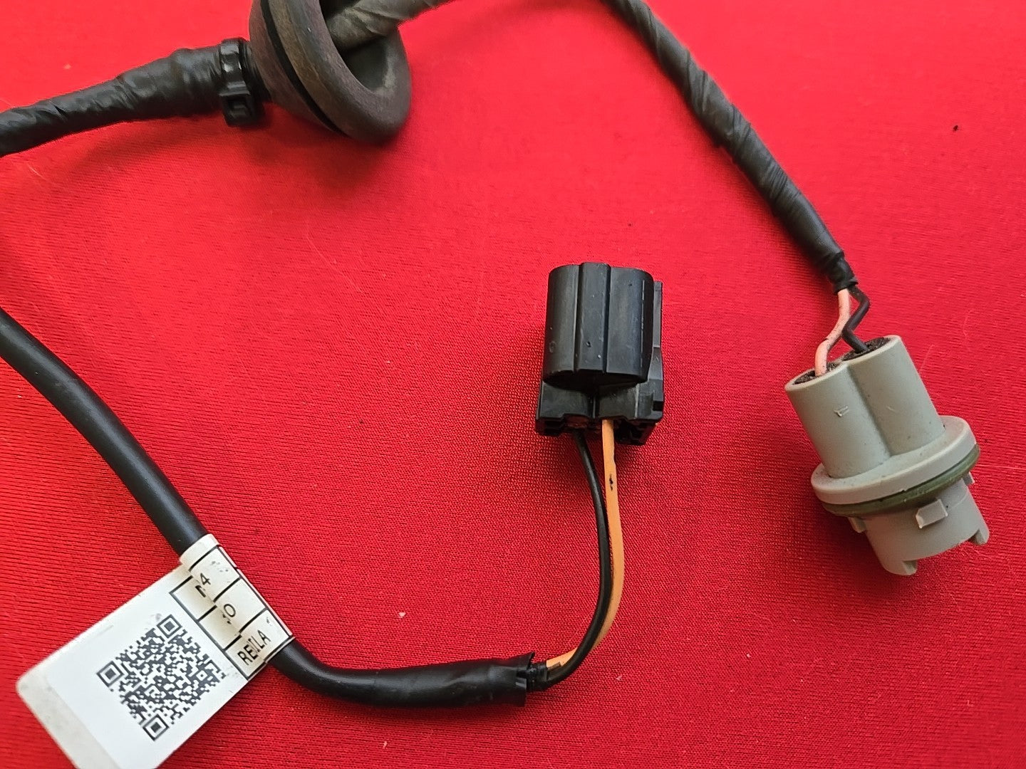 2019-2024 Kia Forte Left or Right INNER Incandescent Tail Light - SOCKET HARNESS