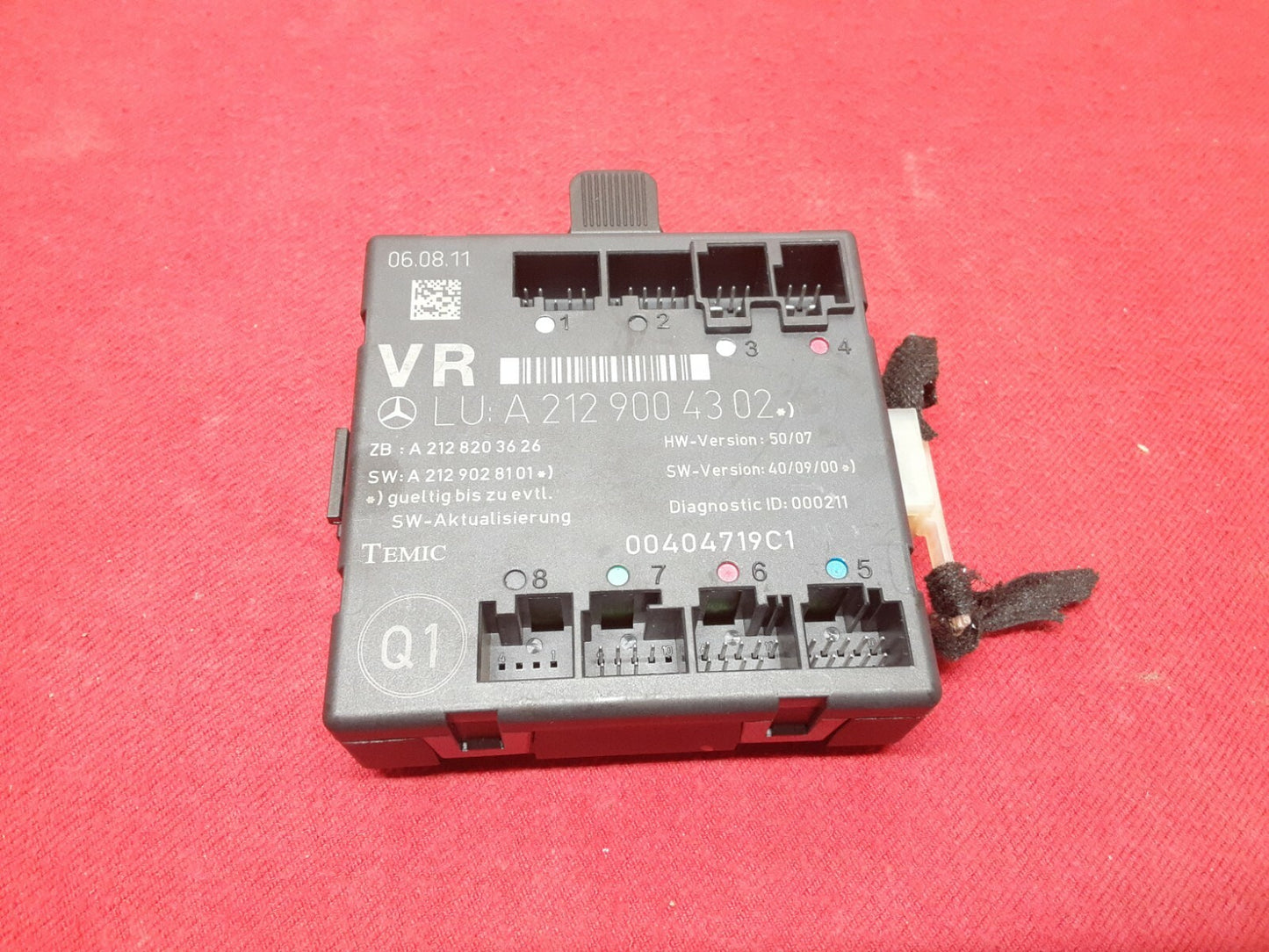 2012 Mercedes C300 RIGHT PASSENGER -FRONT- Door Control Module A 212 900 43 02