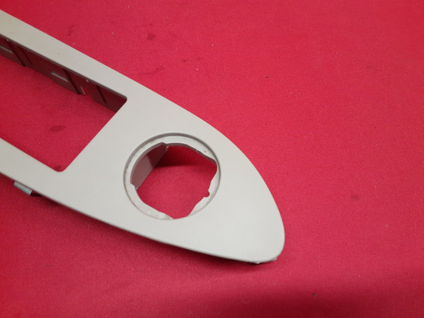 2008 - 2010 Chrysler 300 LEFT FRONT Window Door Lock Switch Bezel 1LG001J1AA