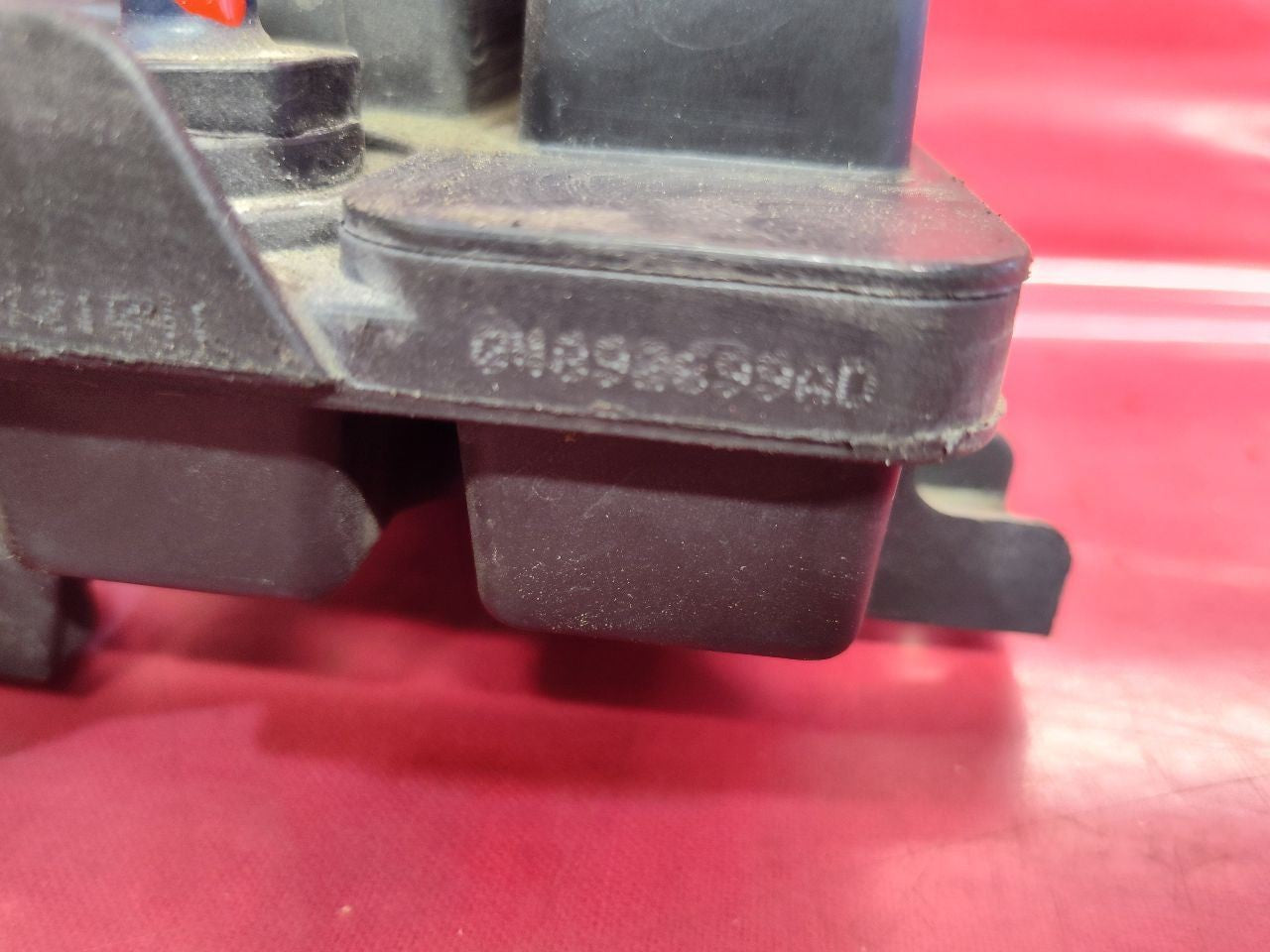 2012-2017 Fiat 500 1.4L L4 Engine Oil Separator PCV Valve w/ Two Hoses