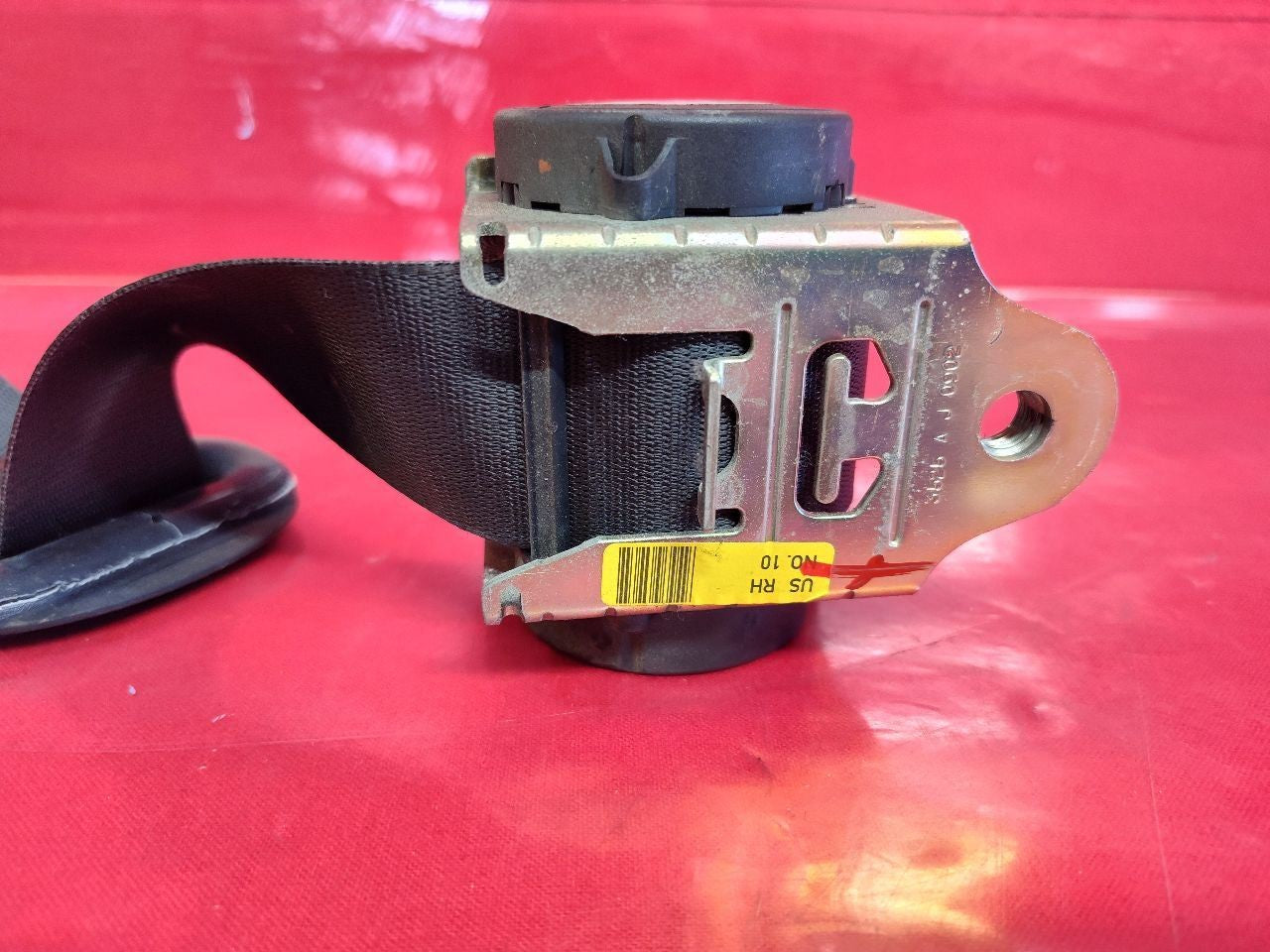 02-03 Mini Cooper Base / S Front Right Passenger Seat Belt Retractor Black