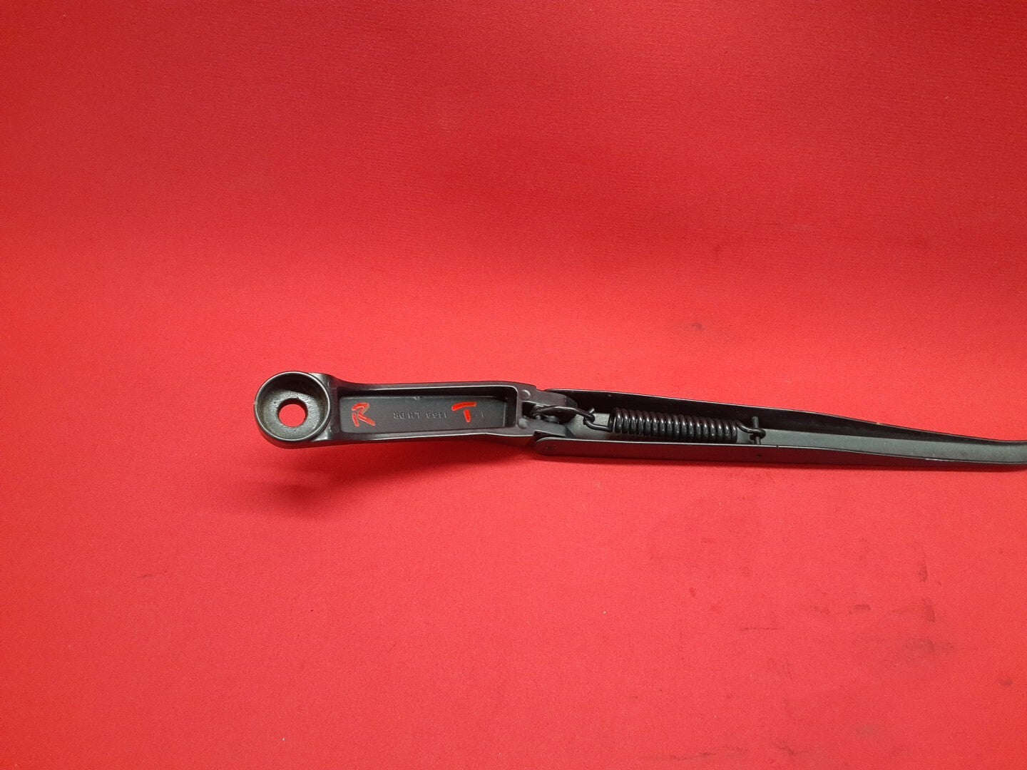 2001-2006 Acura MDX Front Right Passenger Windshield Wiper Arm 76610-S3V-A02