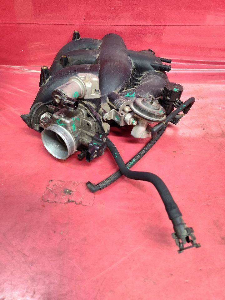 2001-2004 Ford Escape XLS XLT 3.0L V6 DOHC Upper Intake Manifold Plenum Inlet