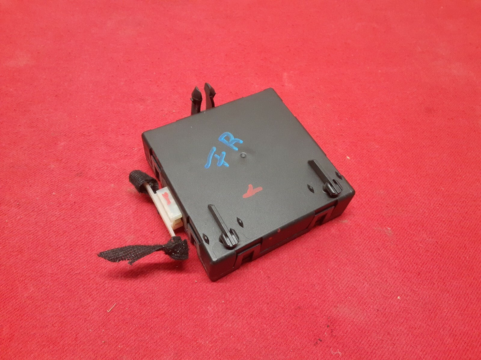 2012 Mercedes C300 RIGHT PASSENGER -FRONT- Door Control Module A 212 900 43 02