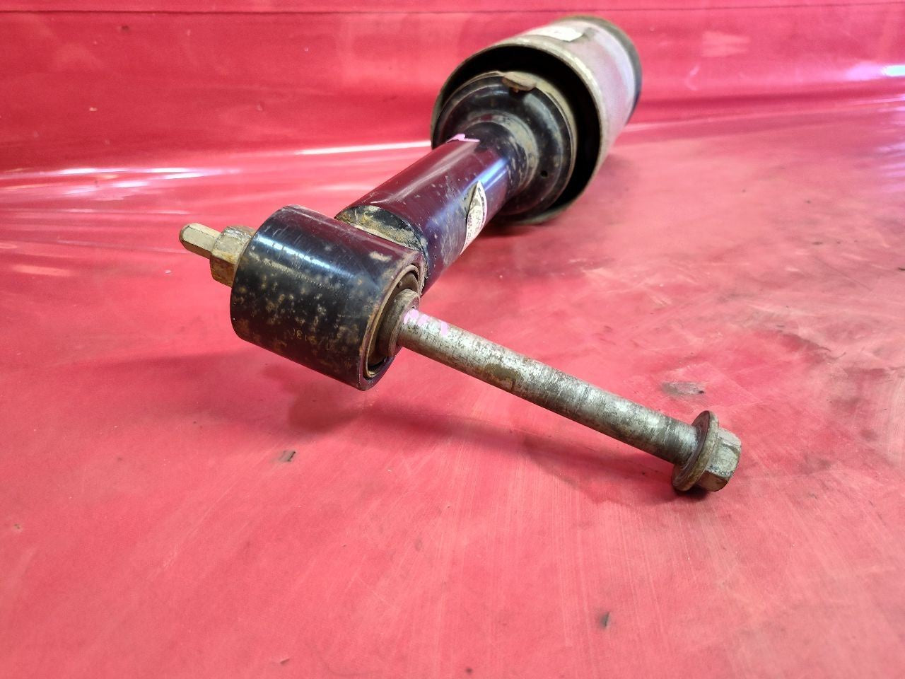 2010-2016 Land Rover LR4 Front Left / Right Air Strut Shock Absorber LR032646