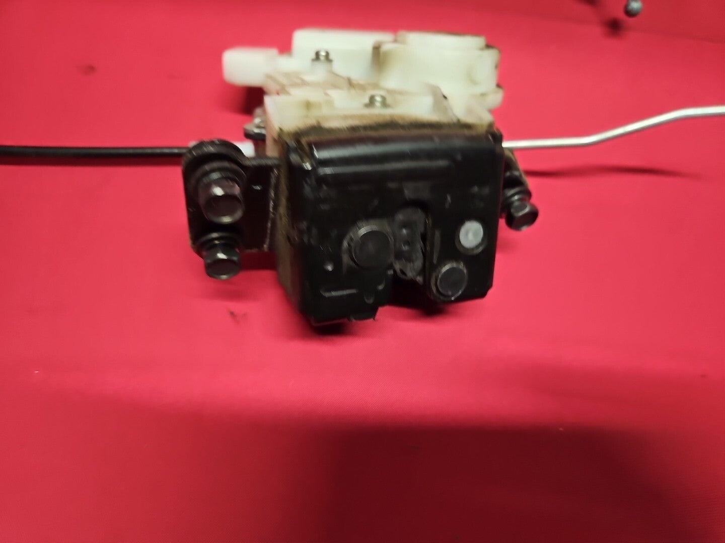 2009 2010 Pontiac Vibe REAR Liftgate Hatch Latch Lock Actuator 19184233