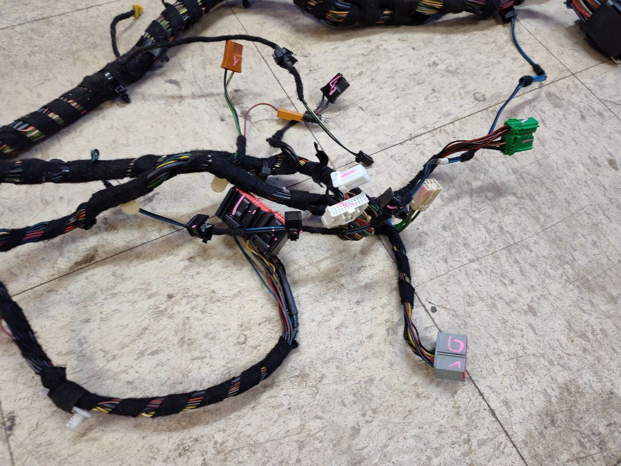 2007 Land Rover LR3 Instrument Panel Dash Complete Wiring Harness YMG505140