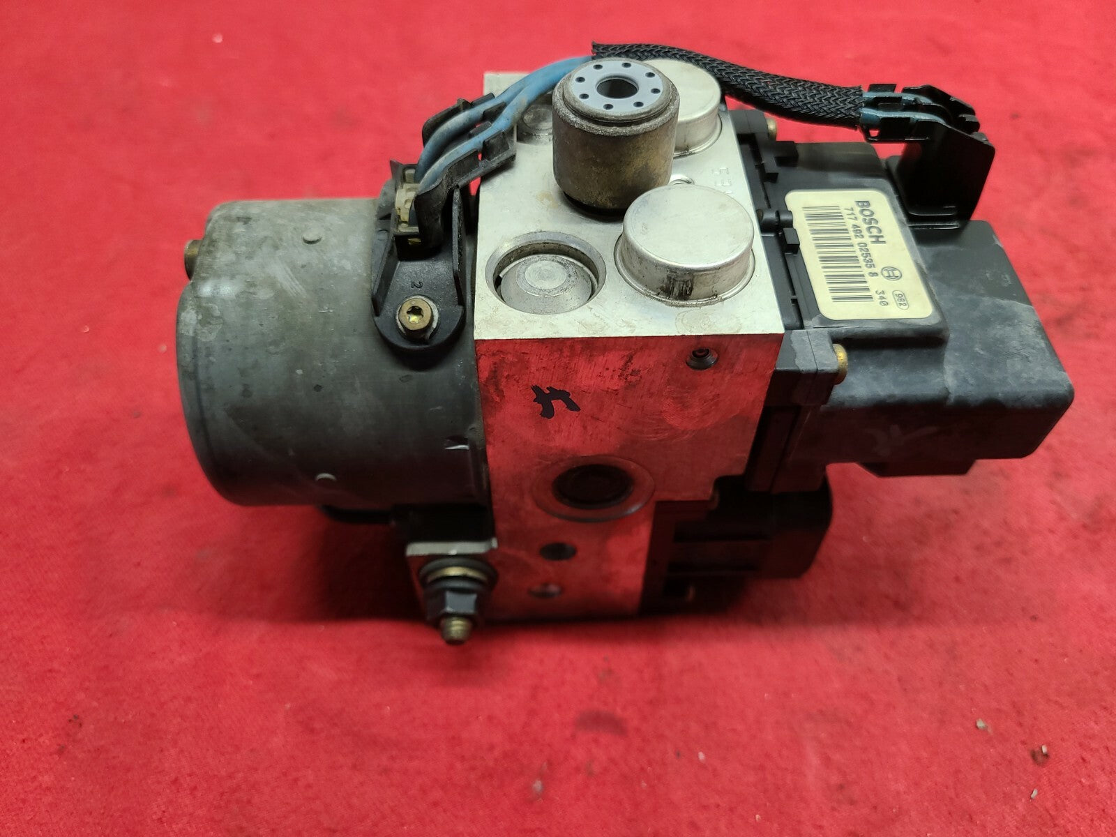 2004 - 2005 Dodge Durango / Chrysler Aspen - ABS Unit / Pump / Module 5102369AA