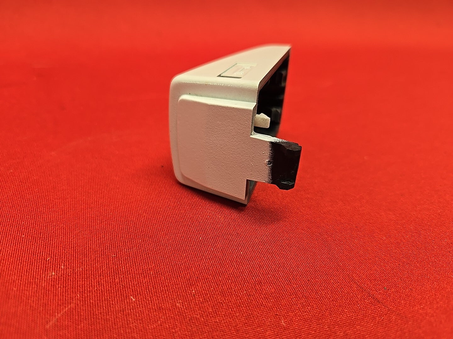2010 - 2016 Land Rover LEFT DRIVER Door Handle Lock Cap LRC687 FUJI WHITE