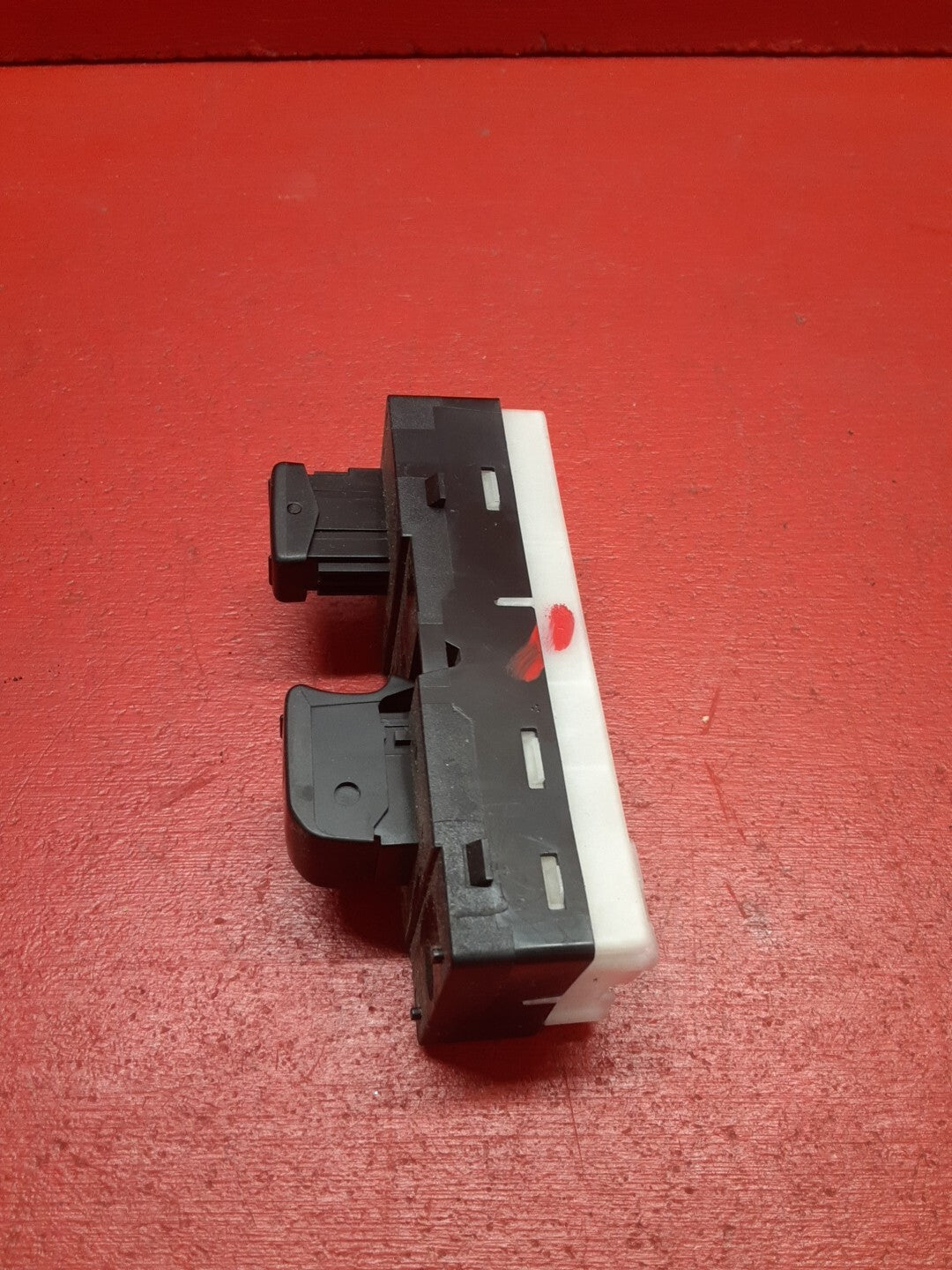 2005 2006 2007 Nissan Pathfinder Xterra Right Font Window Switch 25411-EA002