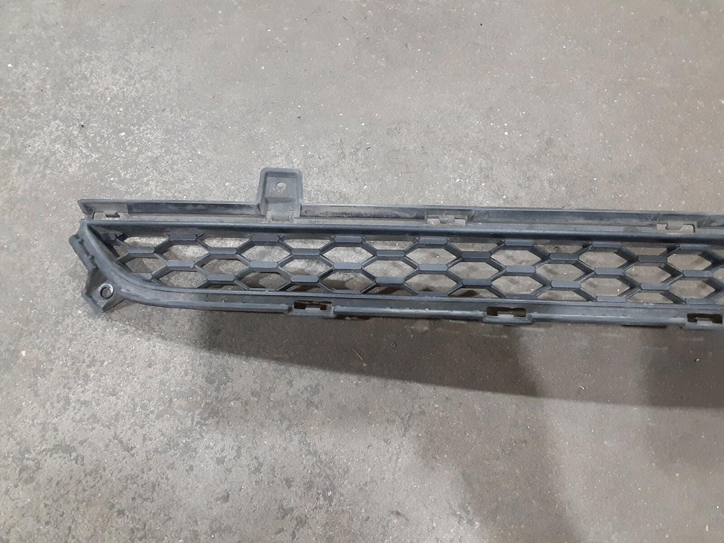 2011 2012 2013 Kia Sorento Front Bumper Lower Grille Black Plastic