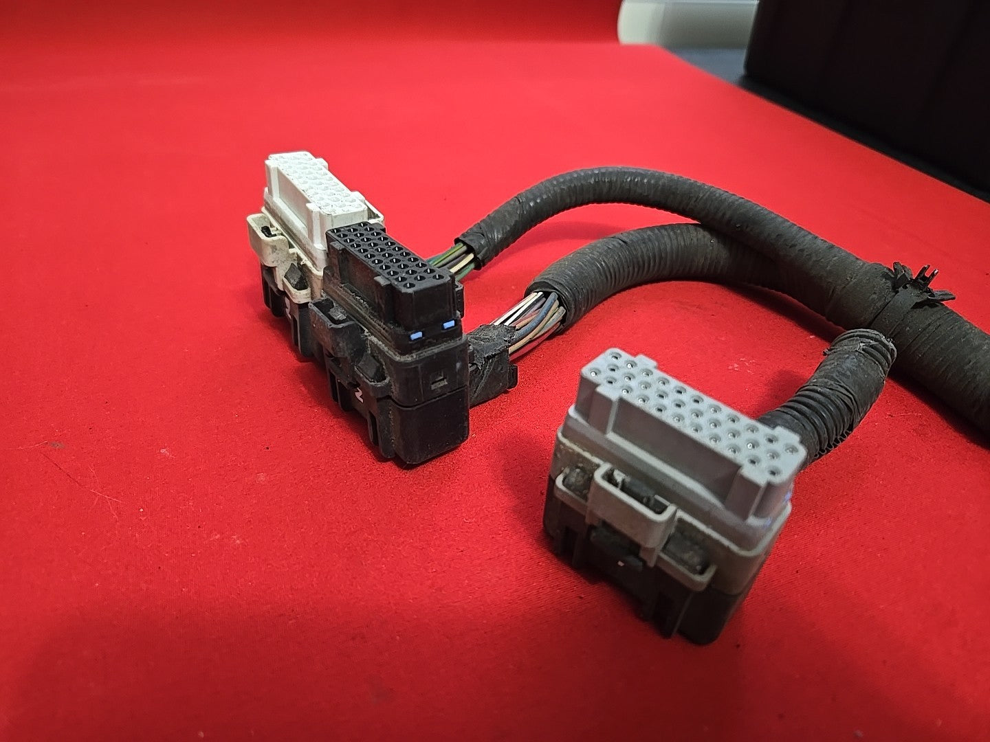 2004 Jeep Grand Cherokee 4.7L V8 Engine Powertrain Control Module - PIGTAILS