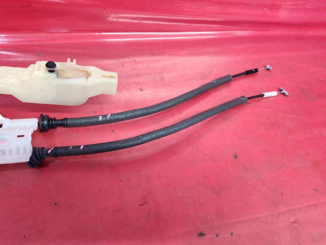 2016-2020 Kia Sorento FRONT RIGHT PASSENGER Door Latch Lock Actuator - 81k