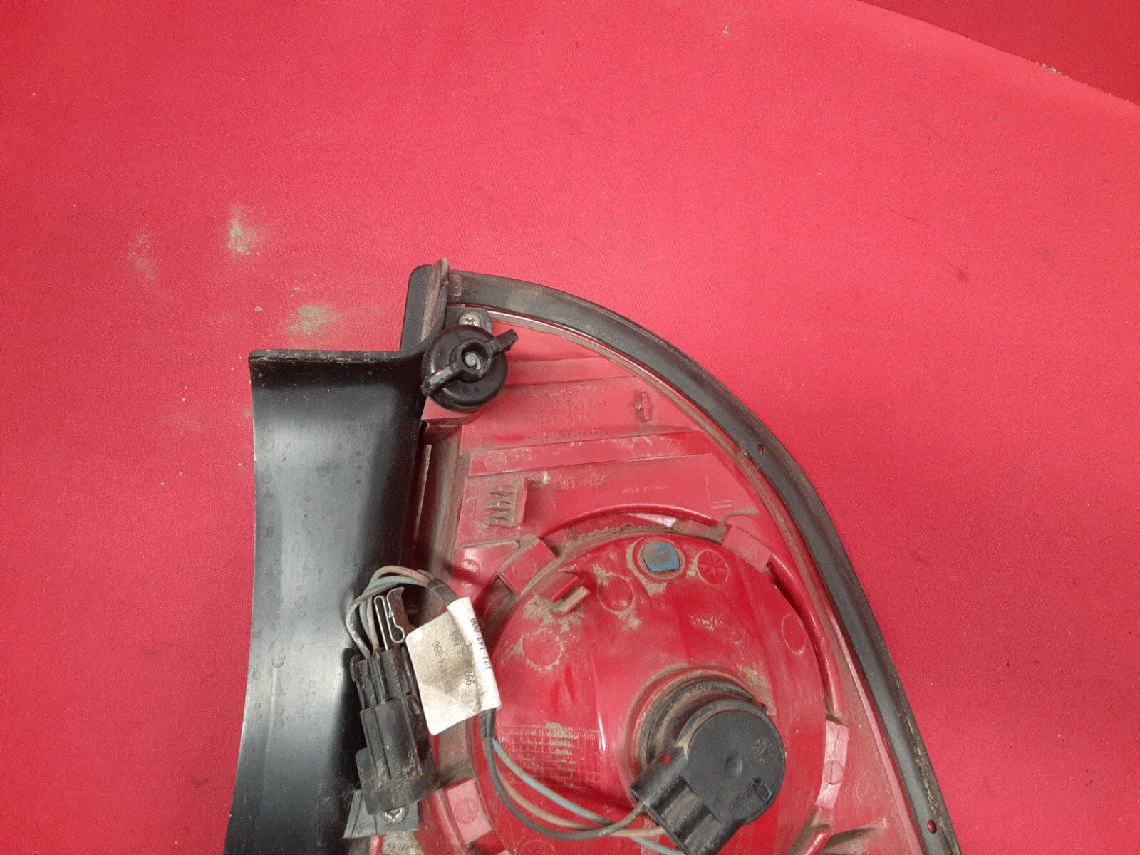 2008 - 2012 Chevy Chevrolet Malibu LEFT OUTER Tail Light Lamp on Body 20914363