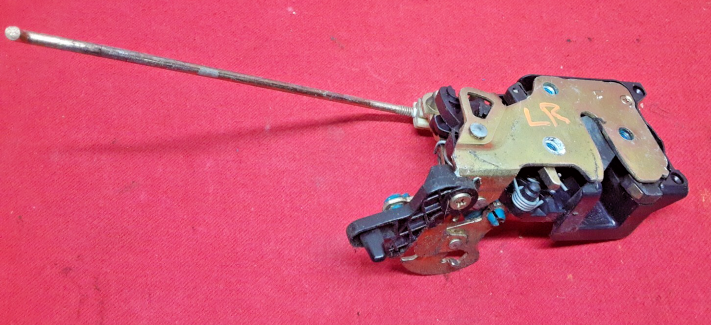 2004 - 2008 Chevrolet Chevy Aveo LEFT REAR DRIVER Door Lock Latch