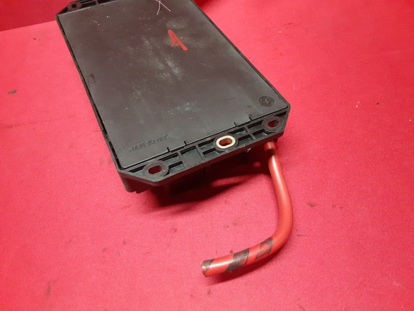 2005 Land Rover Range Rover HSE 4.4L V8 REAR Fuse Box Block YQE500290