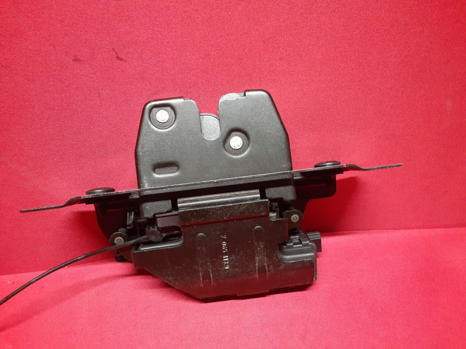2003 - 2012 Range Rover HSE Rear Liftgate Hatch Trunk Latch Actuator CWC500140