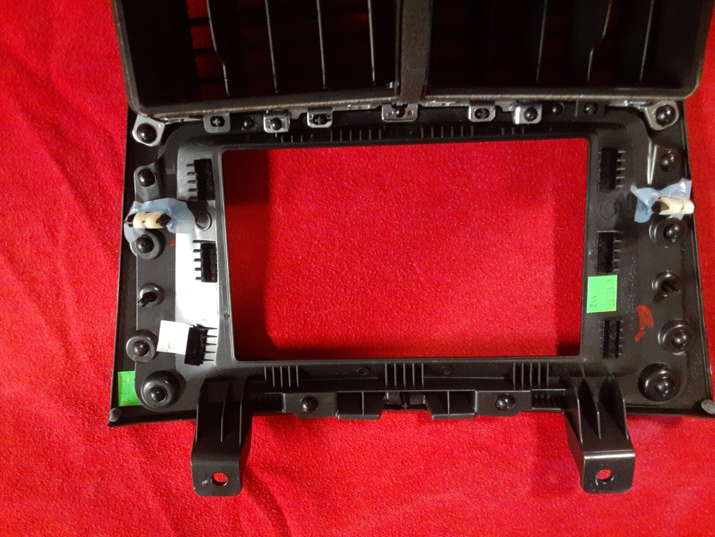 2013 - 2019 Lincoln MKT Dash Navigation Trim Air Vent Bezel DE9Z-7404320-AA