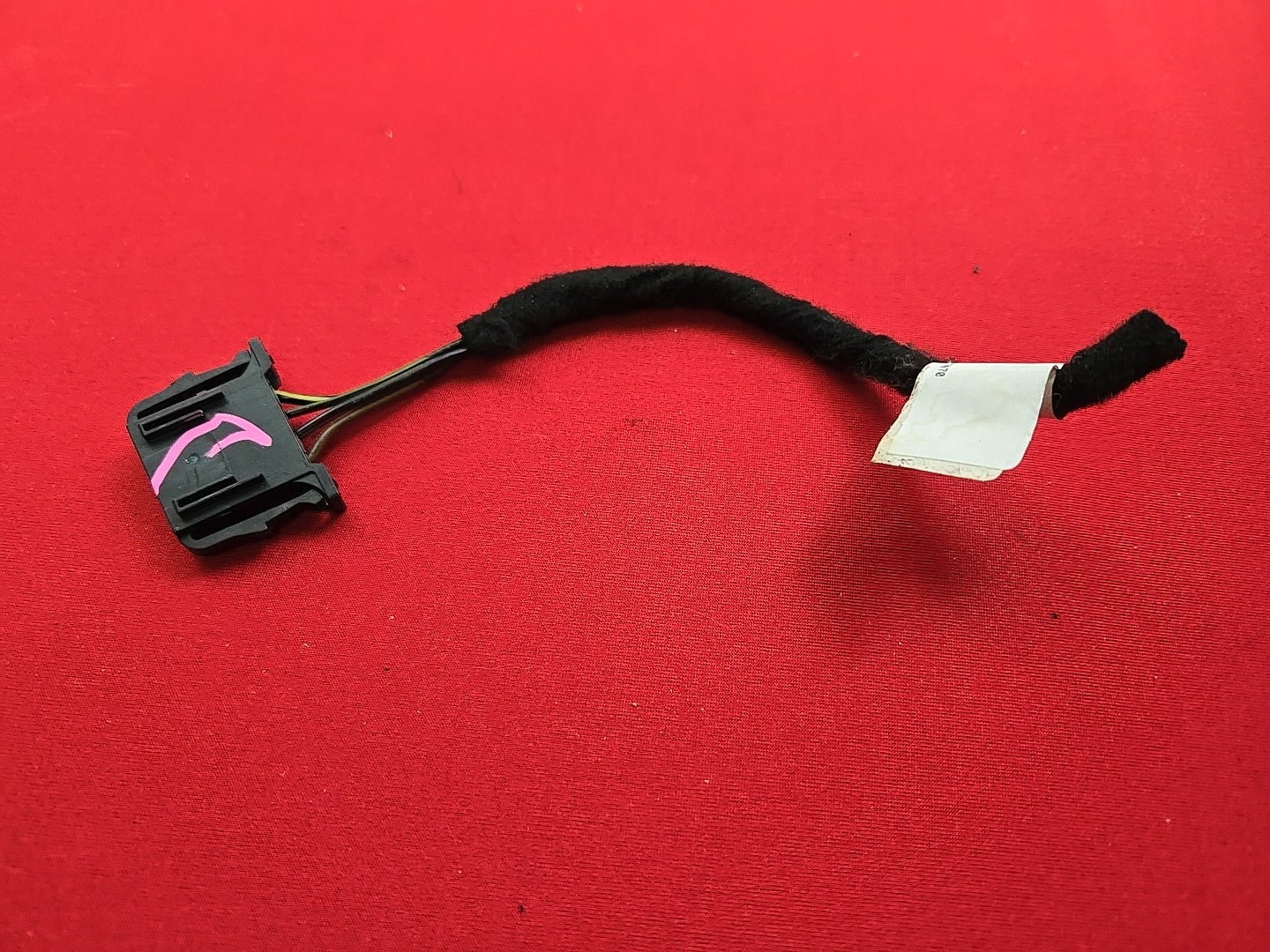 2009-2011 VW Tiguan RIGHT PASSENGER Outer Quarter Tail Light - PIGTAIL
