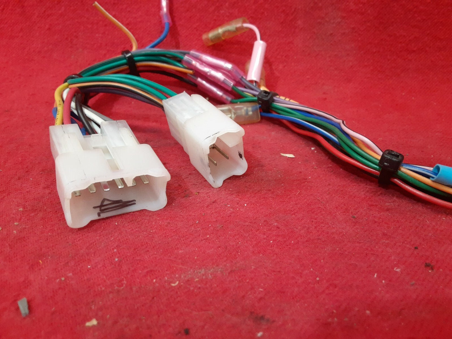Alpine Radio Stereo Receiver CDE-102 - CONNECTOR FOR TOYOTA CAMRY
