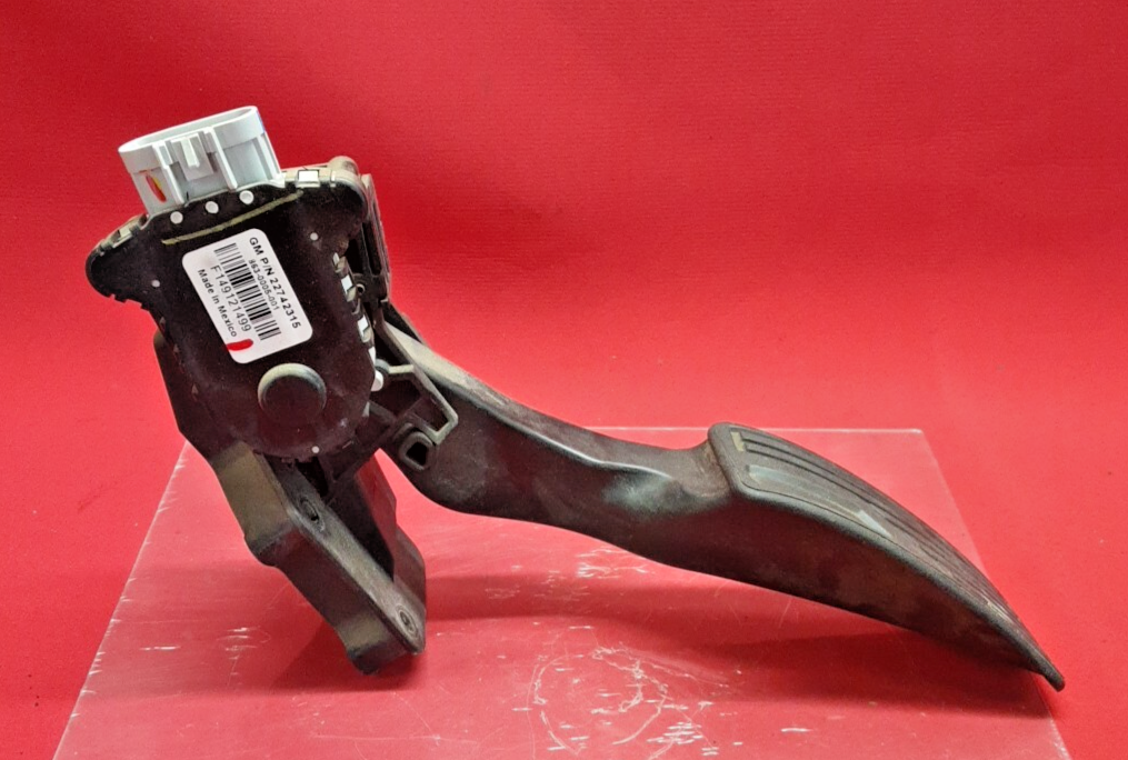 2012-2016 Chevrolet Impala Accelerator Pedal Assembly 22742315