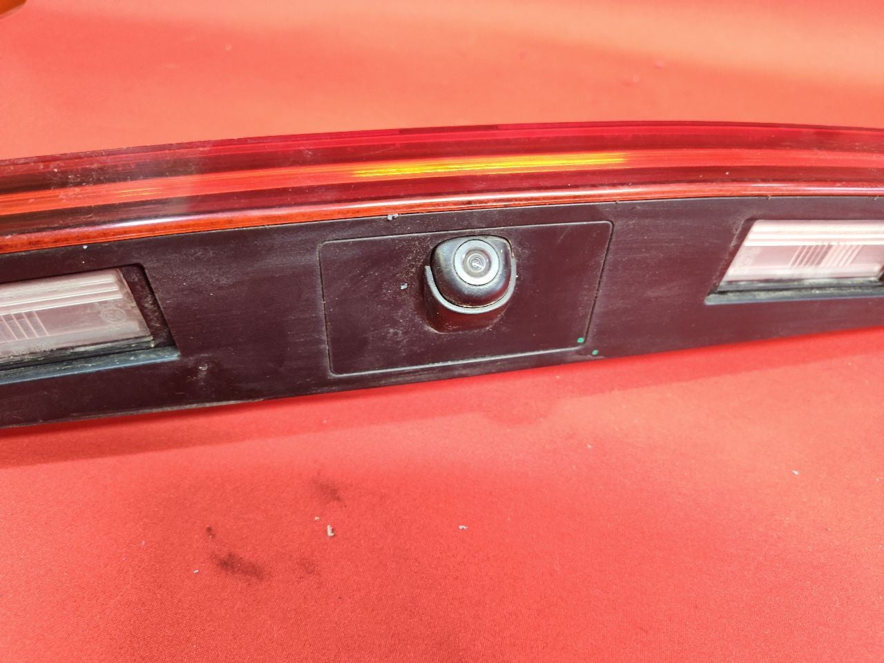 2019-2021 Kia Forte Rear Center Lid Tail Light Lamp w/ Park Assist Camera SET