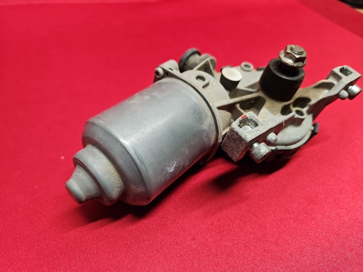 2011 - 2013 Dodge Durango Jeep Grand Cherokee FRONT Windshield Wiper MOTOR ONLY