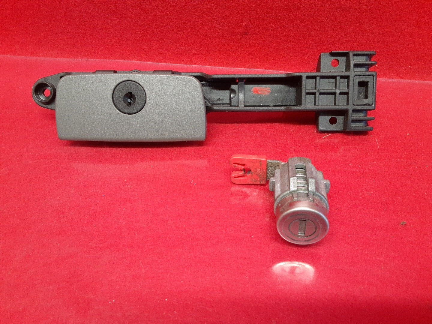 2007 - 2017 GM Multi Vehicle Ignition Switch Assembly W/ key Lock Set 23122150