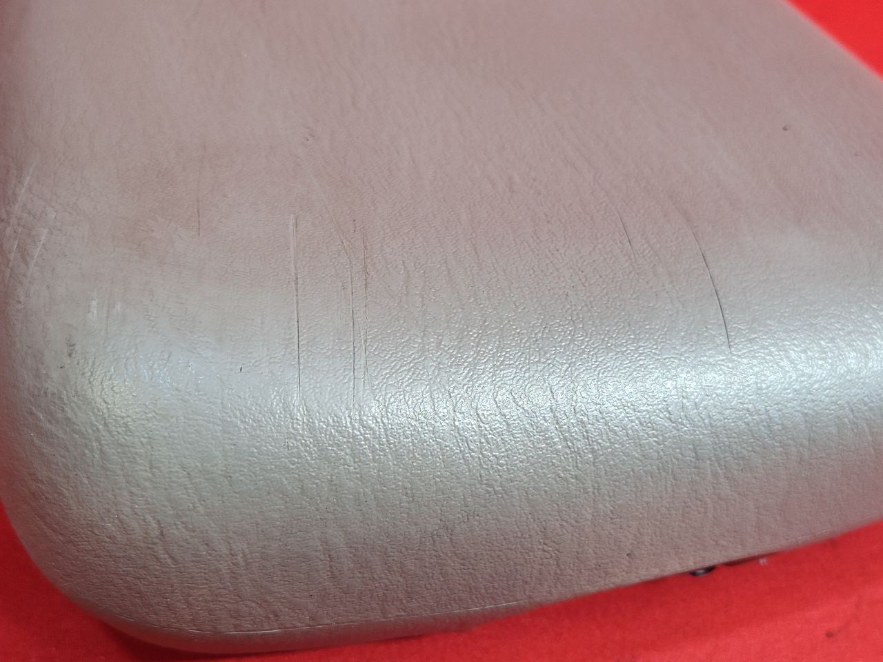 2001-2004 Jeep Grand Cherokee WJ Center Console Arm Rest Lid Beige / Taupe