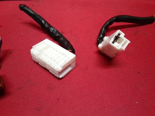 2011 - 2020 Infiniti LEFT Kick Panel Fuse Junction Block 24351-79903 PIGTAILS