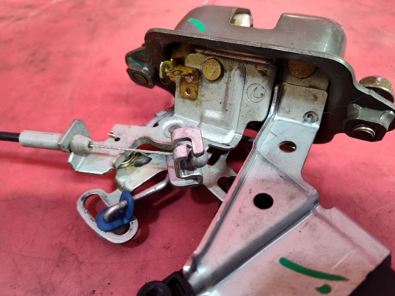 2002-2004 Subaru Outback / Legacy Liftgate Hatch Latch Lock Actuator w/ Power