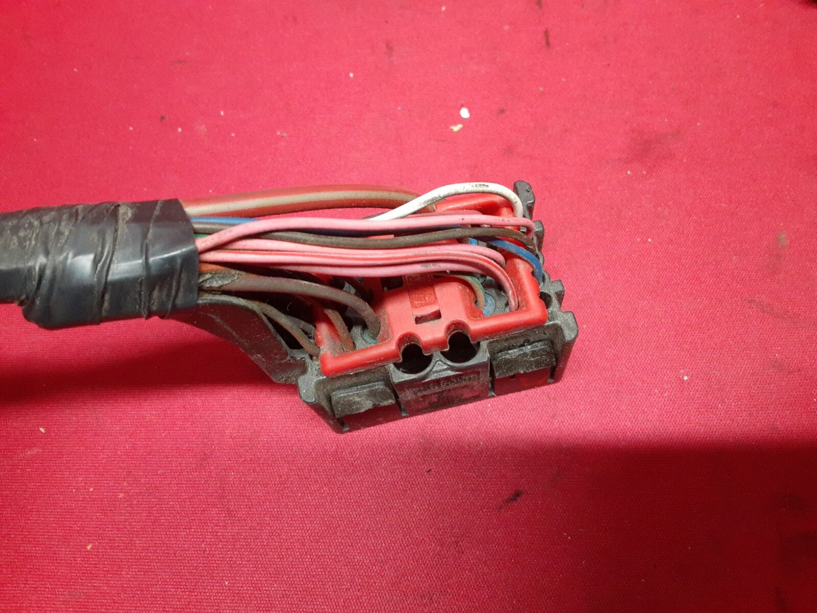 2006 2007 Buick Lucerne & DTS 4.6 V8 Engine Junction Box 15883251 PIGTAIL WIRES