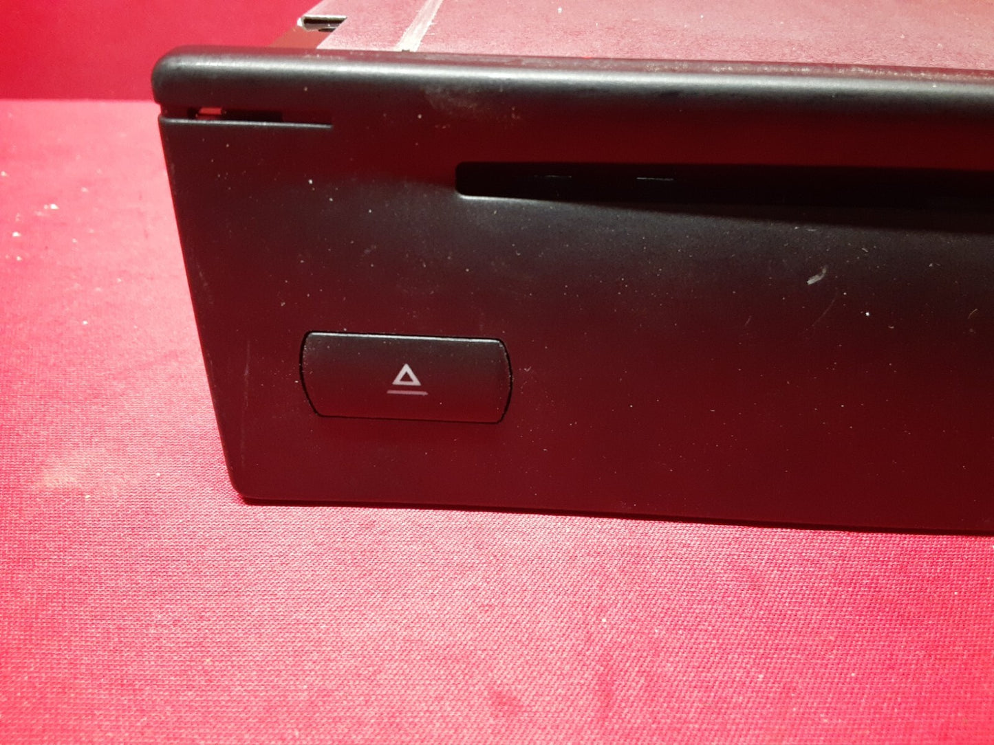 2002 - 2006 Audi Navigation System Player Unit 	4B0-919-887-EX