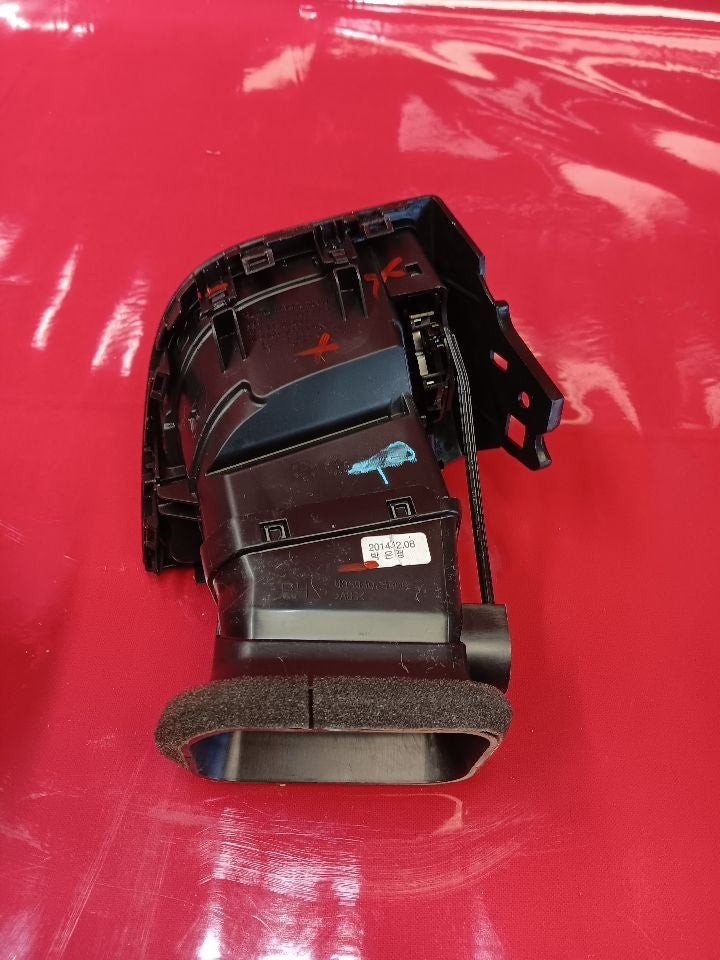 2013-2016 Hyundai Genesis Coupe RIGHT PASSENGER Outer Dash Panel Air Vent