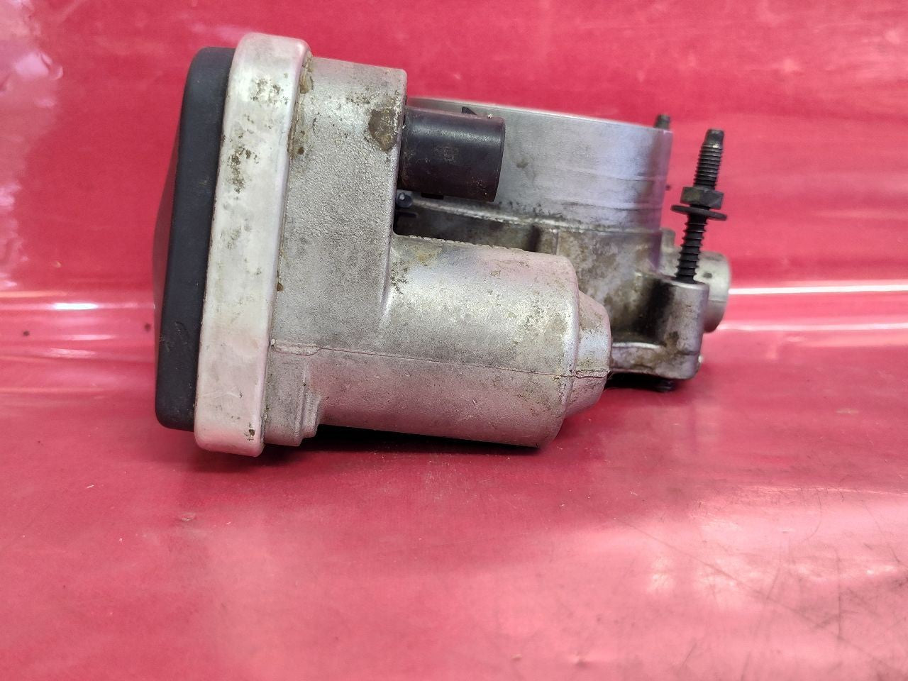 2005-2011 Dodge Chrysler V6 High Output Fuel Injection Throttle Body 04861691AA