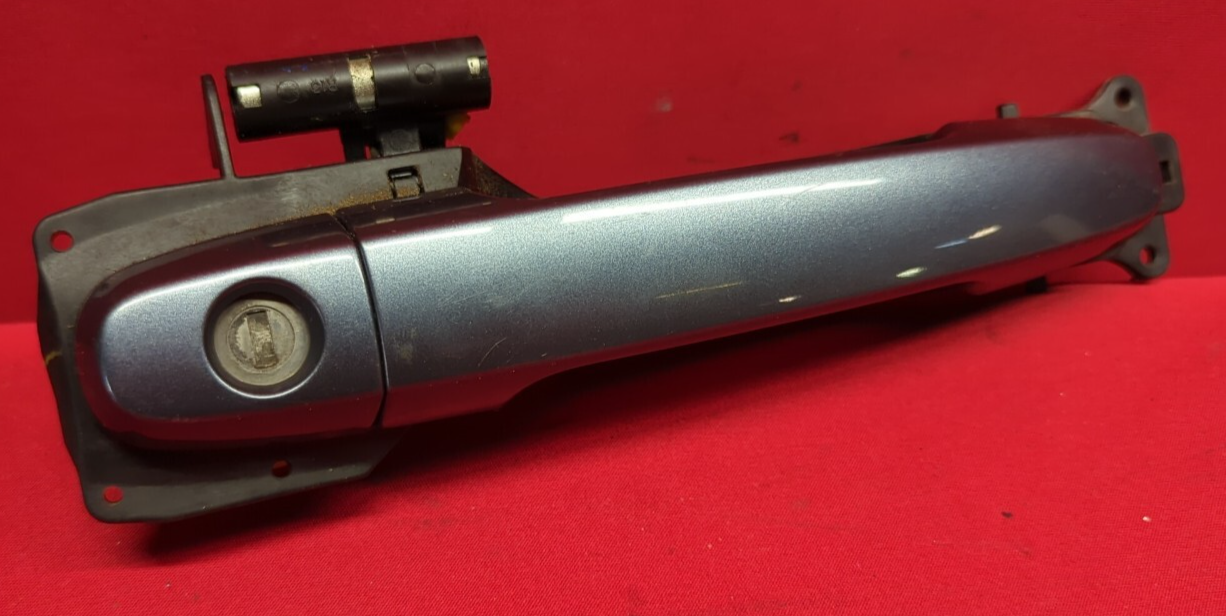 2001 - 2007 FRONT RIGHT Exterior Door Handle 8N6 Bluestone Metallic 69201-52010
