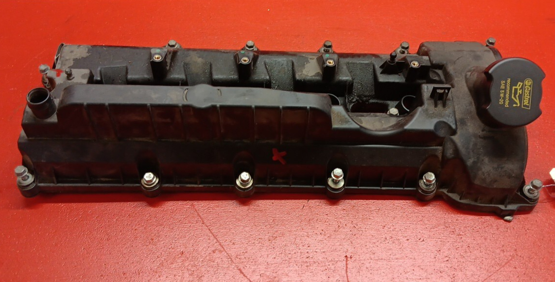 2010-2023 Land Rover Range Rover 5.0L Left Driver Valve Cover LR113202