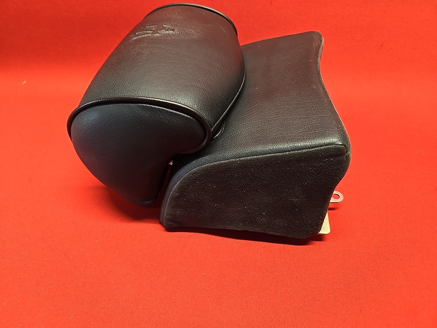 2003 - 2007 Maserati Quattroporte REAR CENTER Headrest Black Leather 981421700