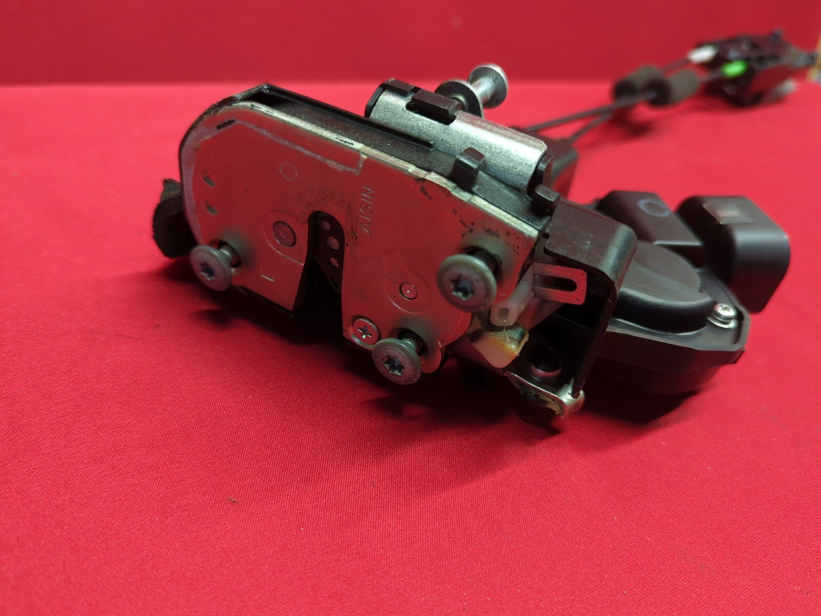 2001 - 2007 REAR RIGHT Door Latch Lock Actuator Assembly w/ Cables 69050-48030