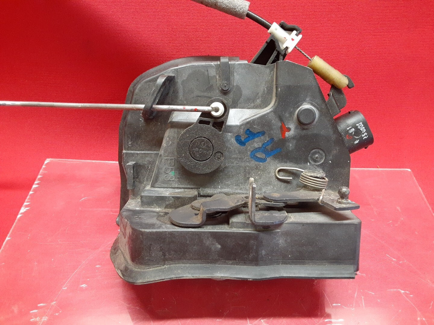 2000-2006 BMW X5 Front Right Pass Door Lock Latch Actuator 51-21-8-402-540
