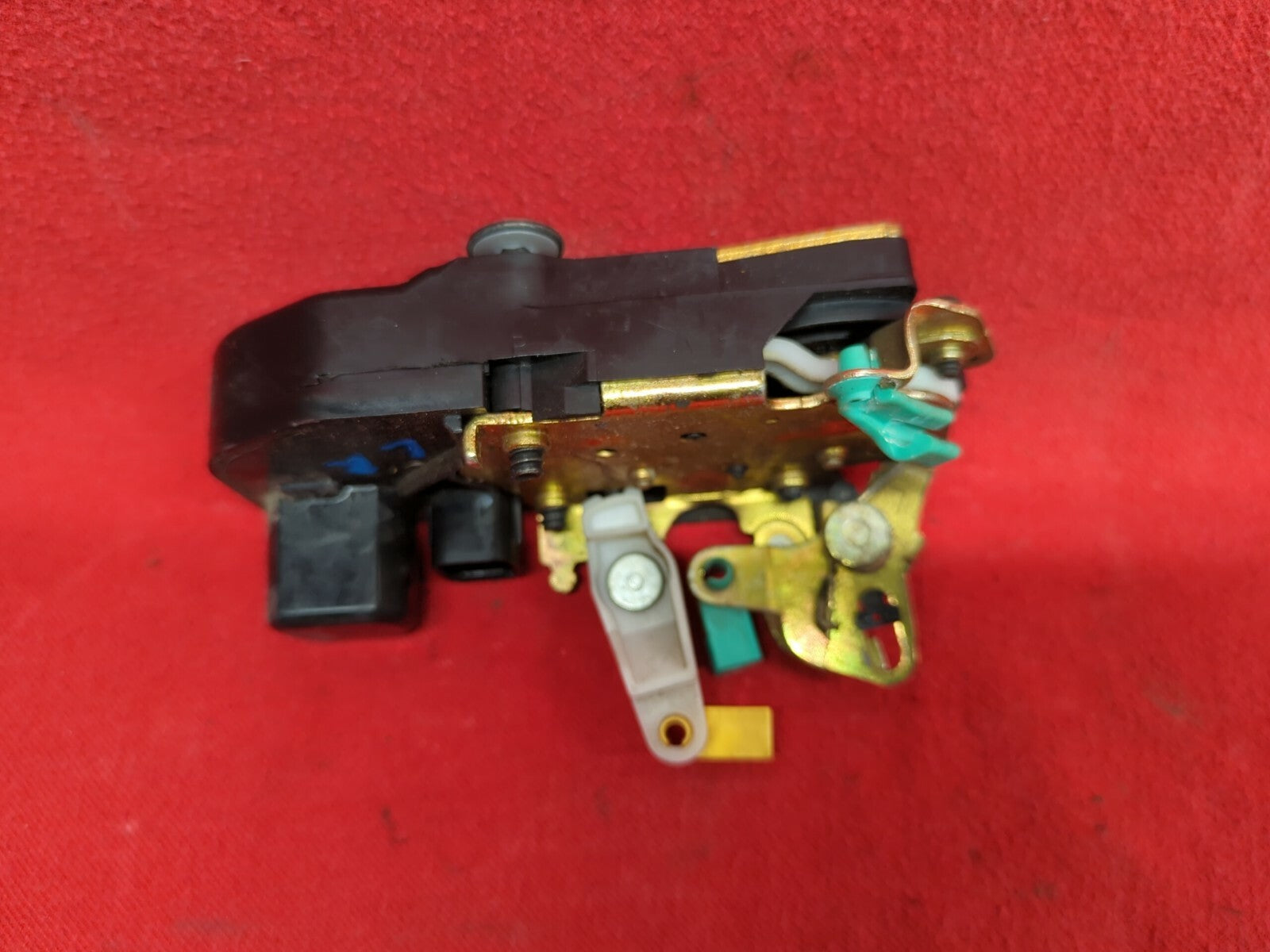2004 2005 2006 2007 2008 2009 Dodge Chyrsler LEFT REAR Door Lock Actuator