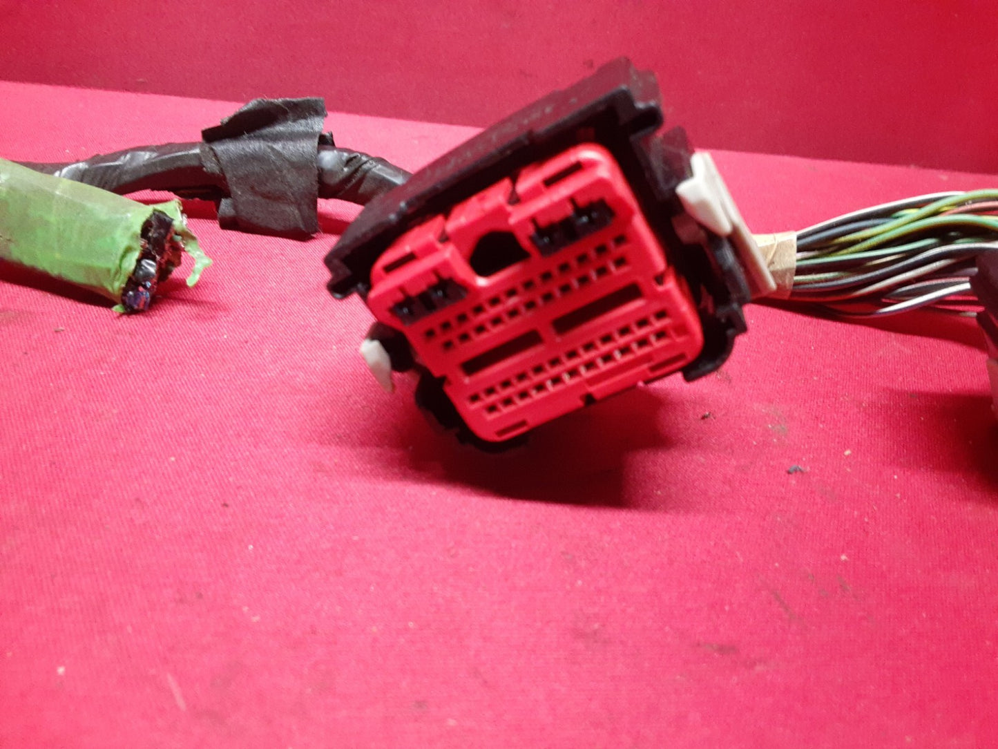 2005 Ford Focus 2.0L L4 A/T Engine Control Module ECM 5S4A-12A650-BG  PIGTAILS