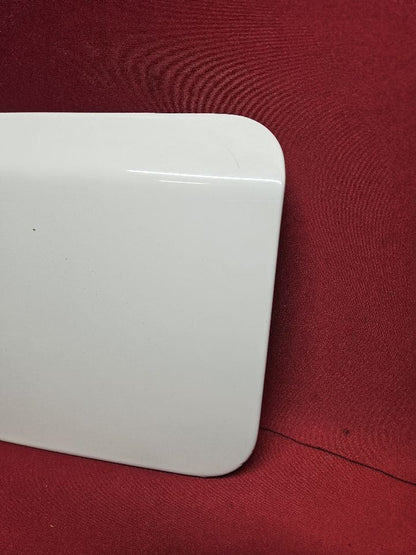 06-07 Charger 05-08 Magnum 05-10 Chrysler 300 Fuel Filler Door PW1 White