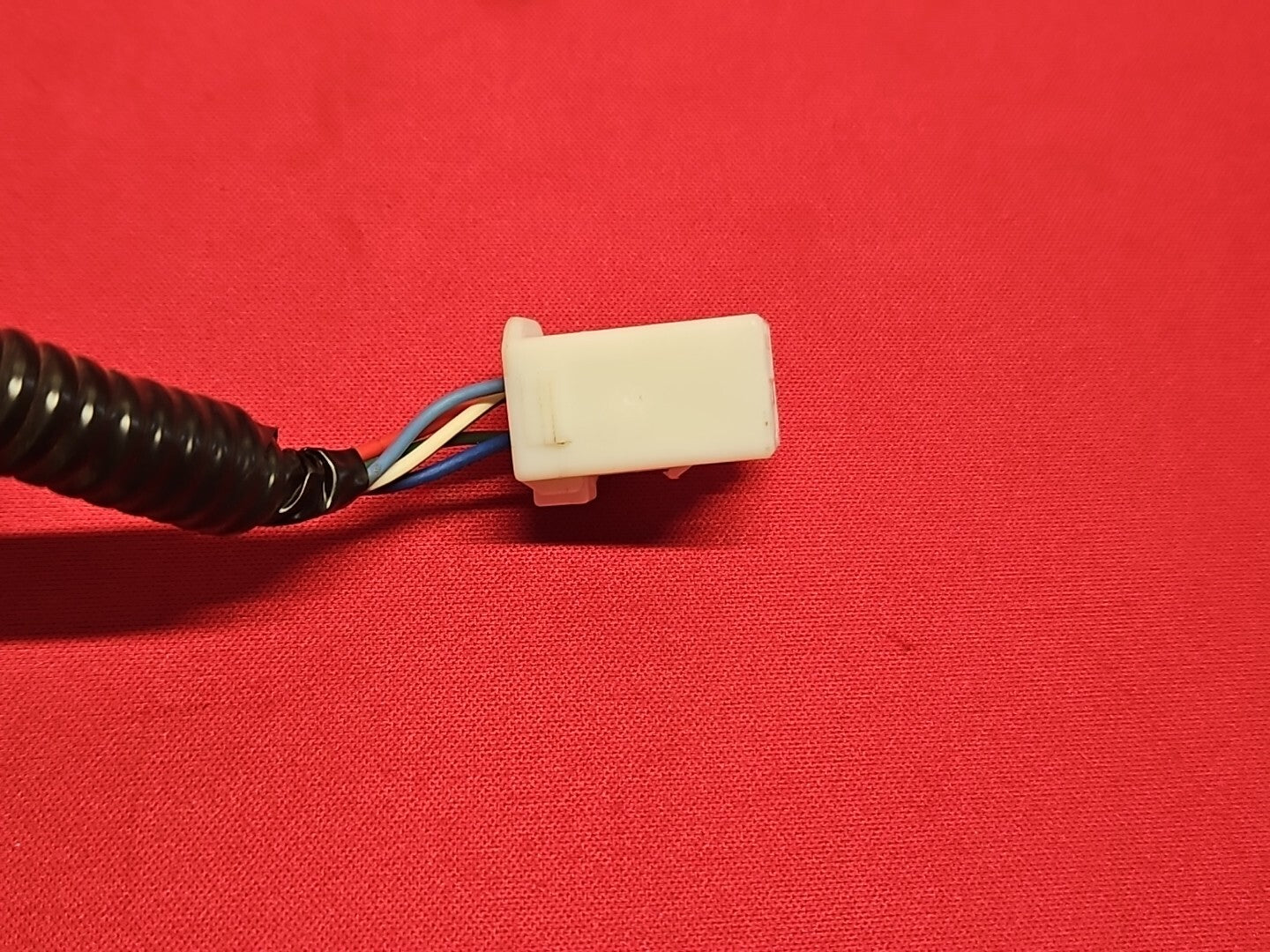 2009 2010 Pontiac Vibe RIGHT PASSENGER Tail Light Lamp 88975723 PIGTAIL ONLY