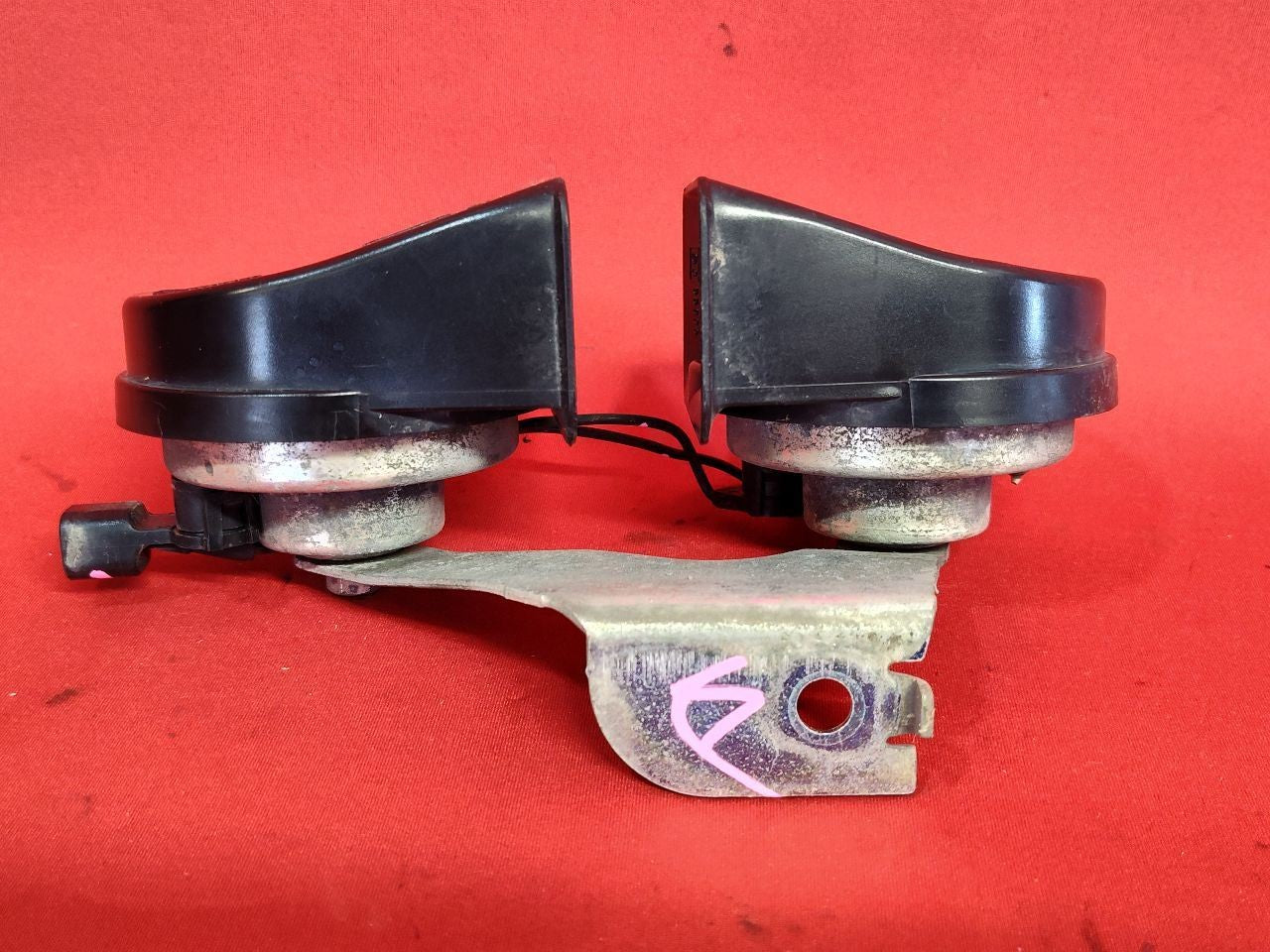 2005-2025 Nissan Pickup / SUV Low Note Electric Horn Set 25620-9BN1A