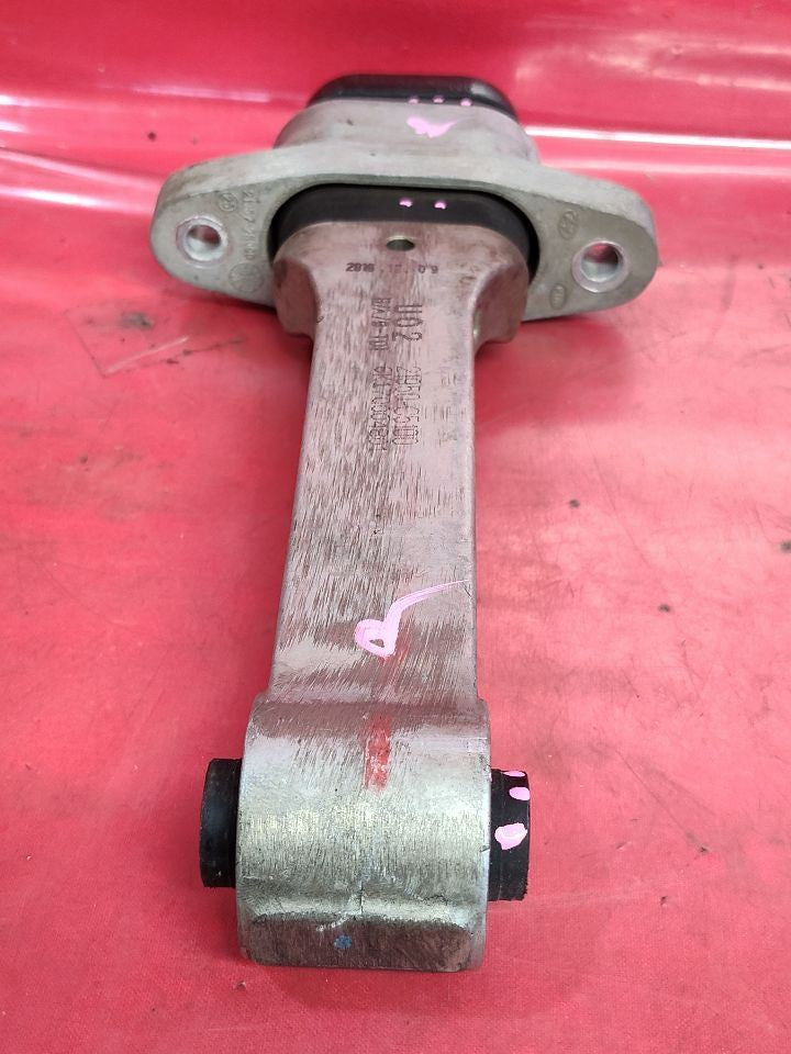 2016-2020 Kia Sorento Front Lower Engine Mount Torque Arm Roll Rod 21950-C5100
