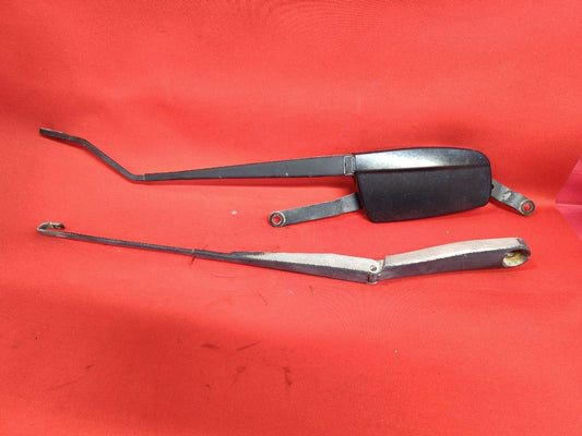 2004-2009 Dodge Durango 07-09 Chrysler Front Windshield Wiper Arm w/ Cover SET