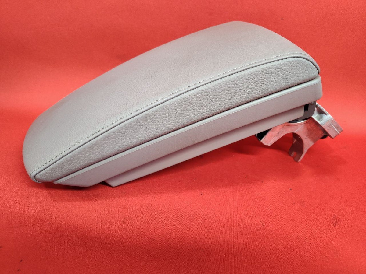 2004-2006 BMW X3 Front Center Console Armrest Lid Medium Grey Leather (Grau)