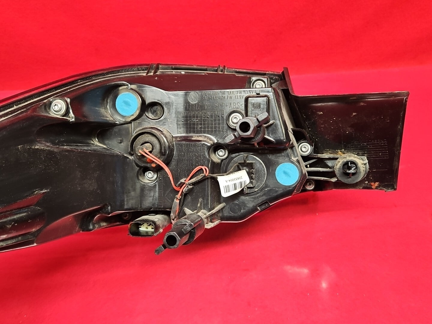 18-20 Buick Regal Sportback RIGHT PASSENGER Outer Body Quarter Tail Light Lamp